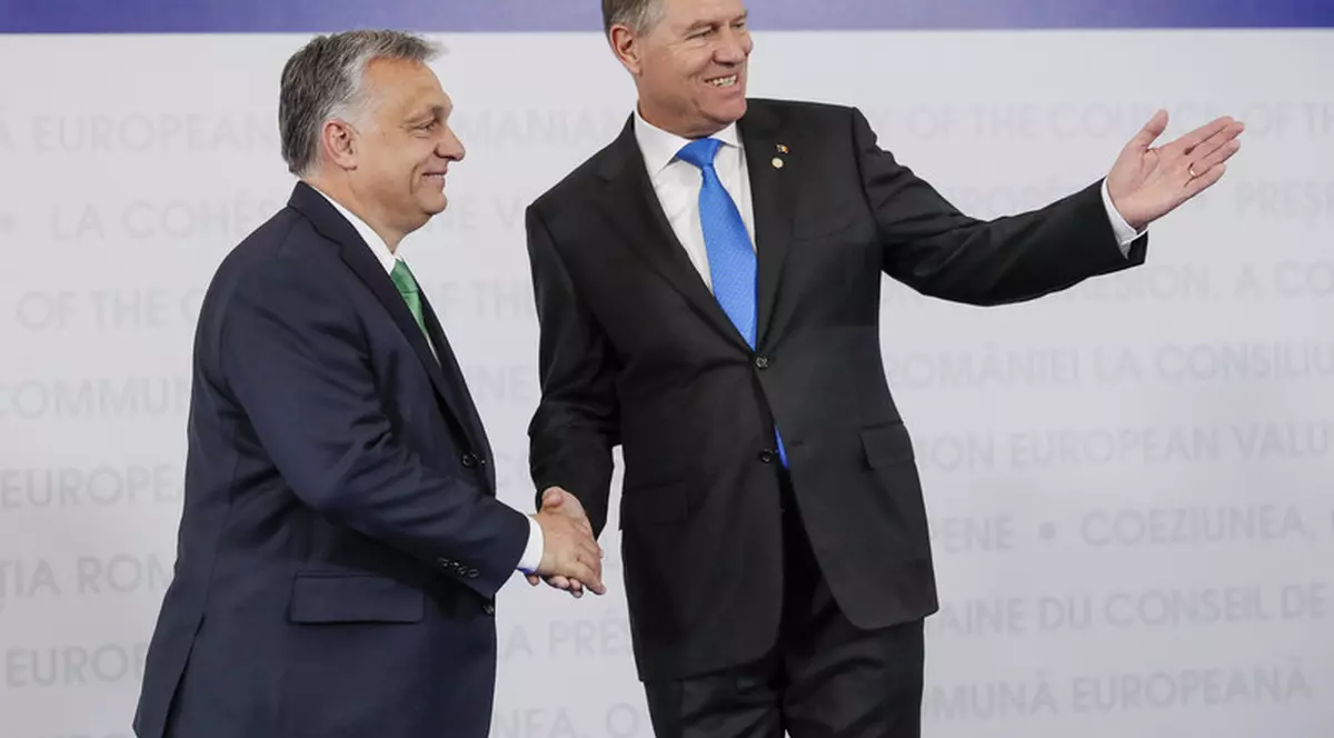 De ce să ne ferim de „vrăjelile” lui Viktor Orban și ale lui Klaus Iohannis. Ce ne învață Miklós Bánffy și Liviu Rebreanu despre Ardeal