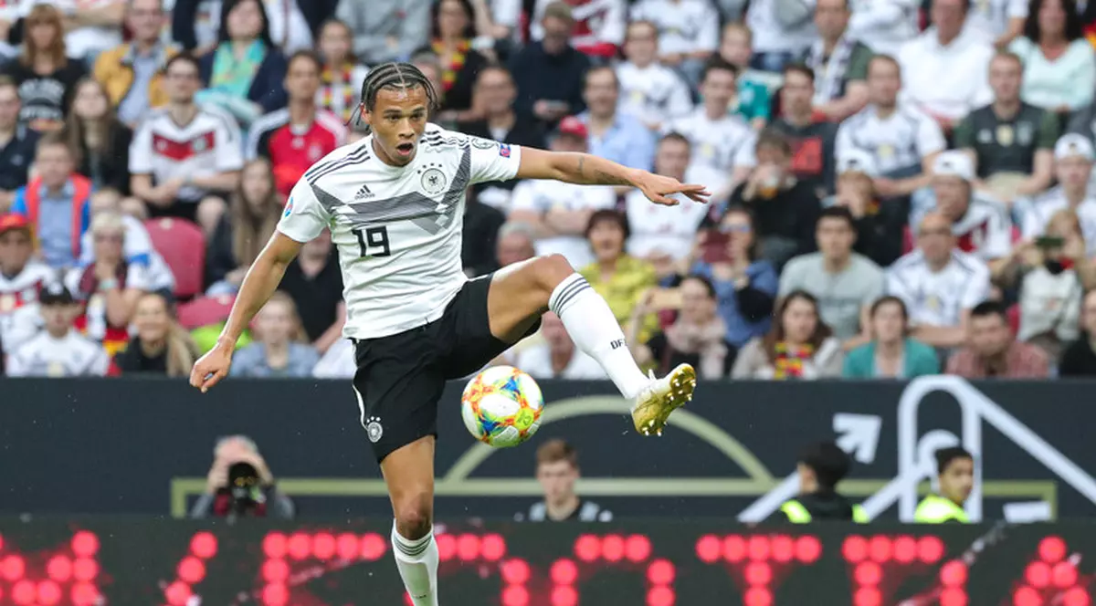 Leroy Sane a fost confundat cu șoferul autocarului, când s-a prezentat la reunire. De ce nu a fost recunoscut de colegi