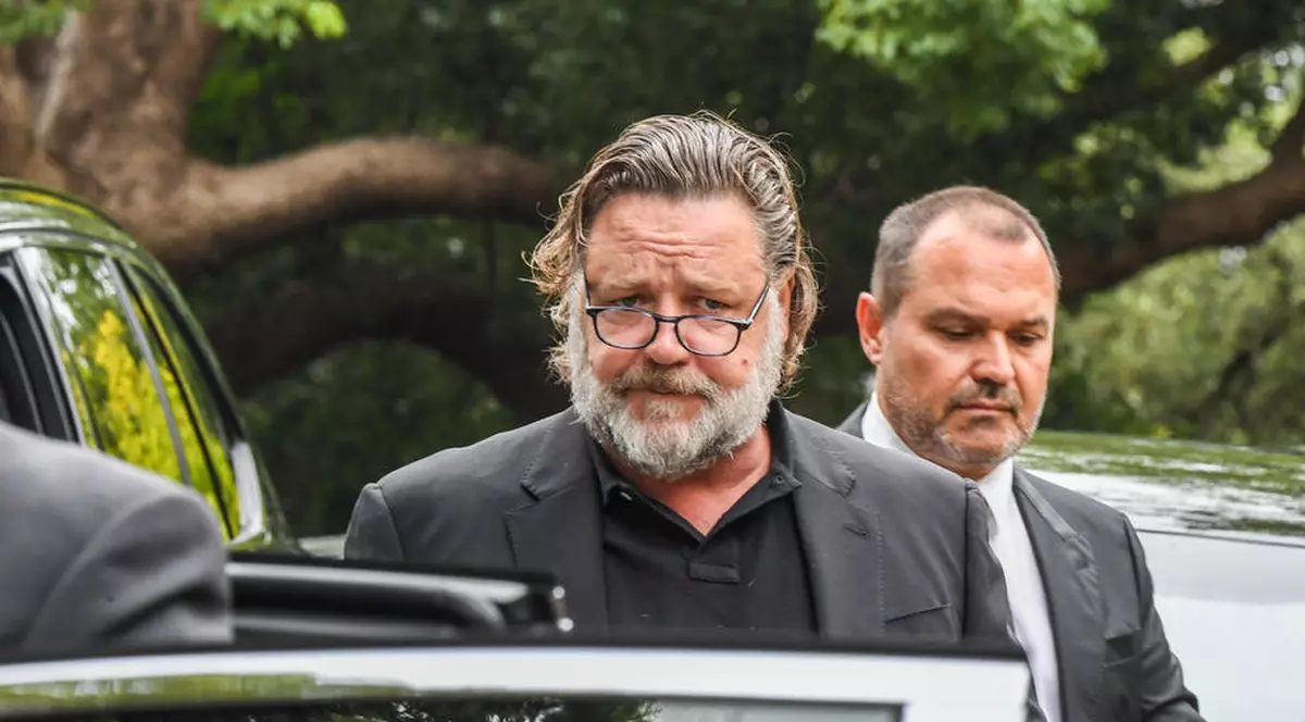 Un film cu Russell Crowe ar putea redeschide cinematografele din SUA