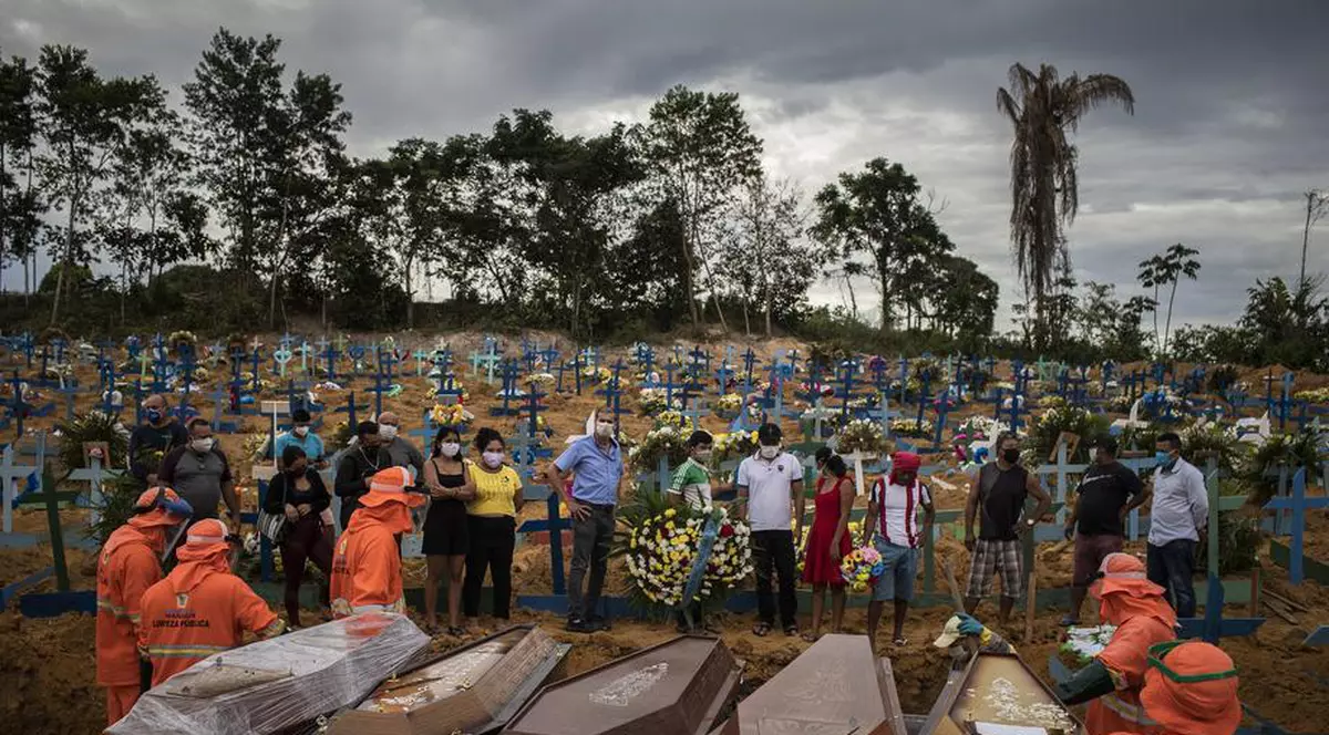 Brazilia ar putea ajunge la 1.000 de decese pe zi, spune ministrul sănătății. Peste 70% din paturile de terapie intensivă, ocupate de bolnavii de coronavirus