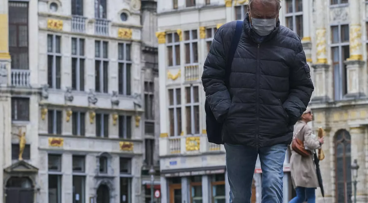 Oficiali belgieni, despre COVID-19: „Dacă ne-am îndrepta către o imunitate de grup doar pe cale naturală, am avea în ţara noastră cel puţin 60.000 de morţi”