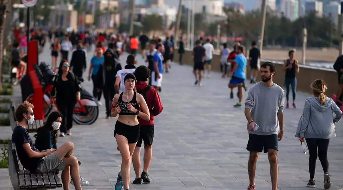 Paseo Maritimo, promenada din Barcelona a fost plină dis de dimineață