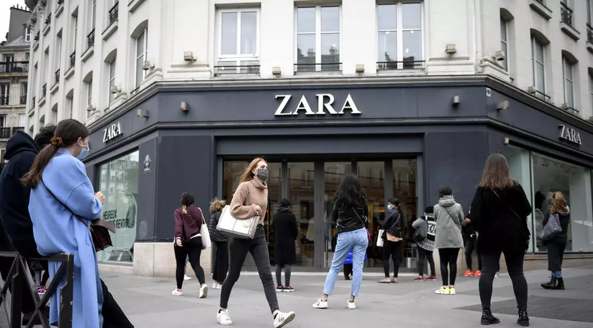 Inditex, proprietarul Zara şi Bershka, închide magazinele din Rusia