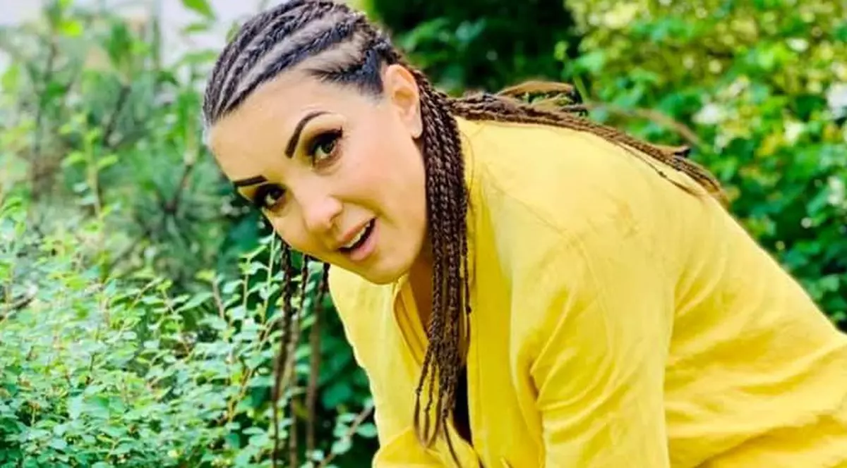 Nico se află în izolare, după ce a intrat în contact cu o persoană infectată cu COVID. Spectacolul ei a fost anulat. Artista a primit rezultatul primului test