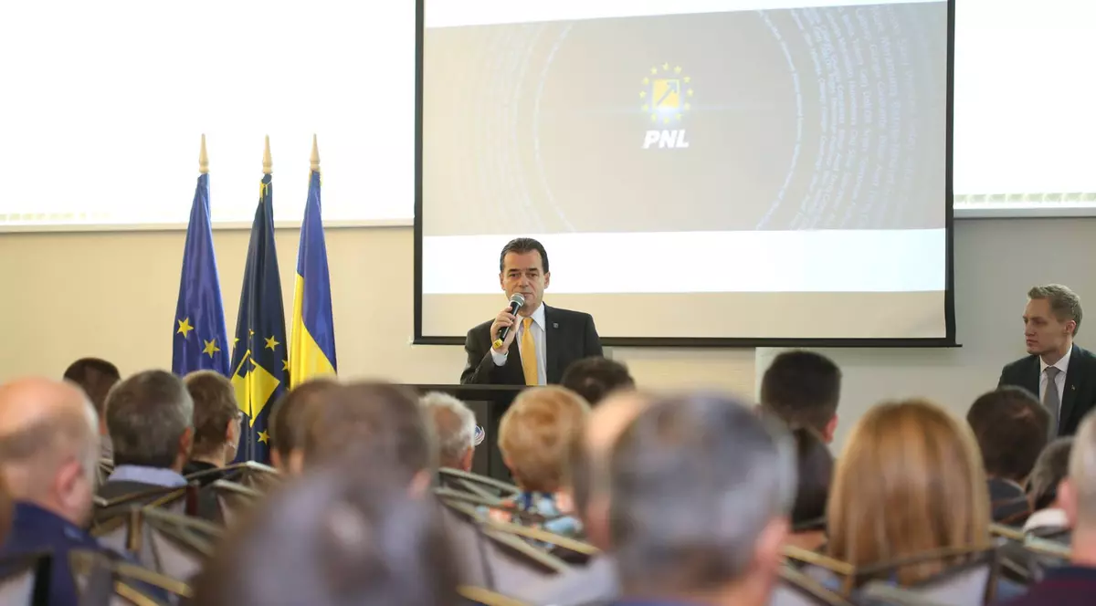 UPDATE | Liberalii aşteaptă să vadă cine va decide data alegerilor. Premierul cere mobilizare pentru septembrie sau octombrie