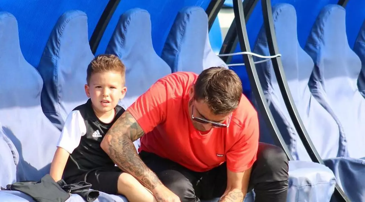 Adrian Mutu își face fiul fotbalist: “I-am pus ghetele în picioare, așa cum tata a făcut cu mine”