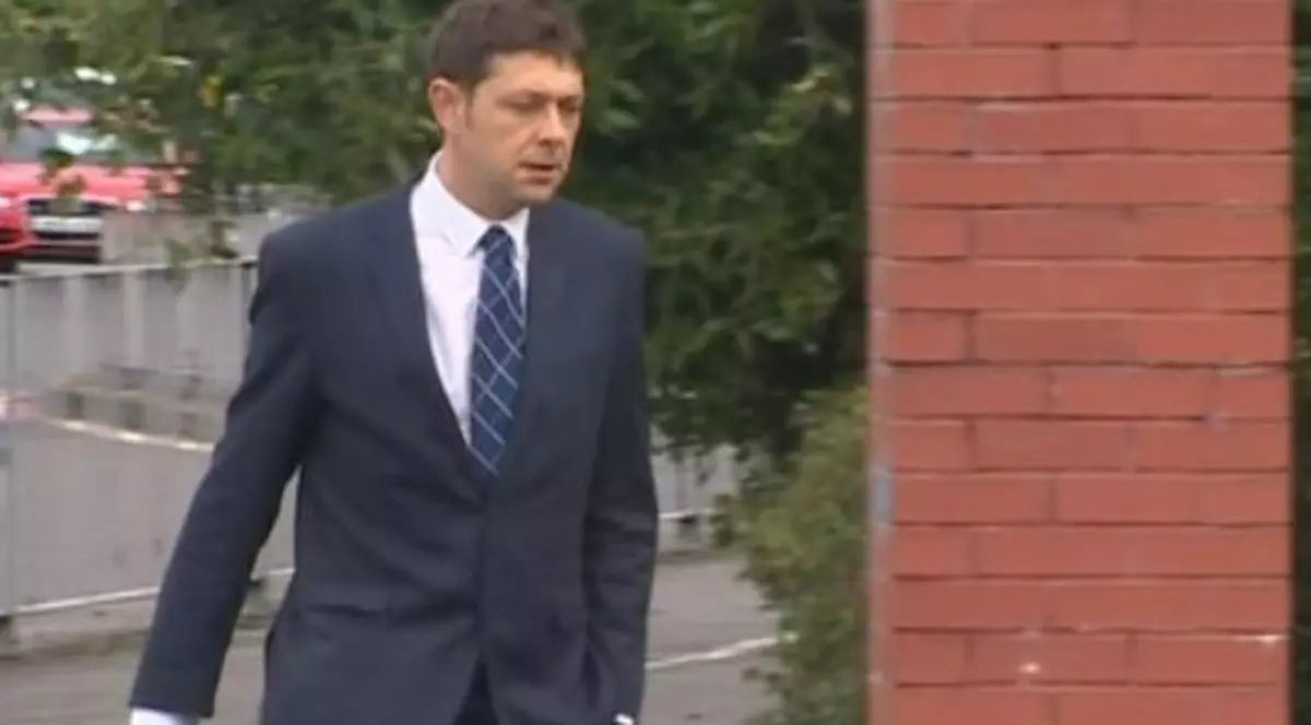 Fostul reporter BBC Ben Thomas, acuzat de infracţiuni sexuale cu minori. Acestea s-ar fi petrecut şi în România