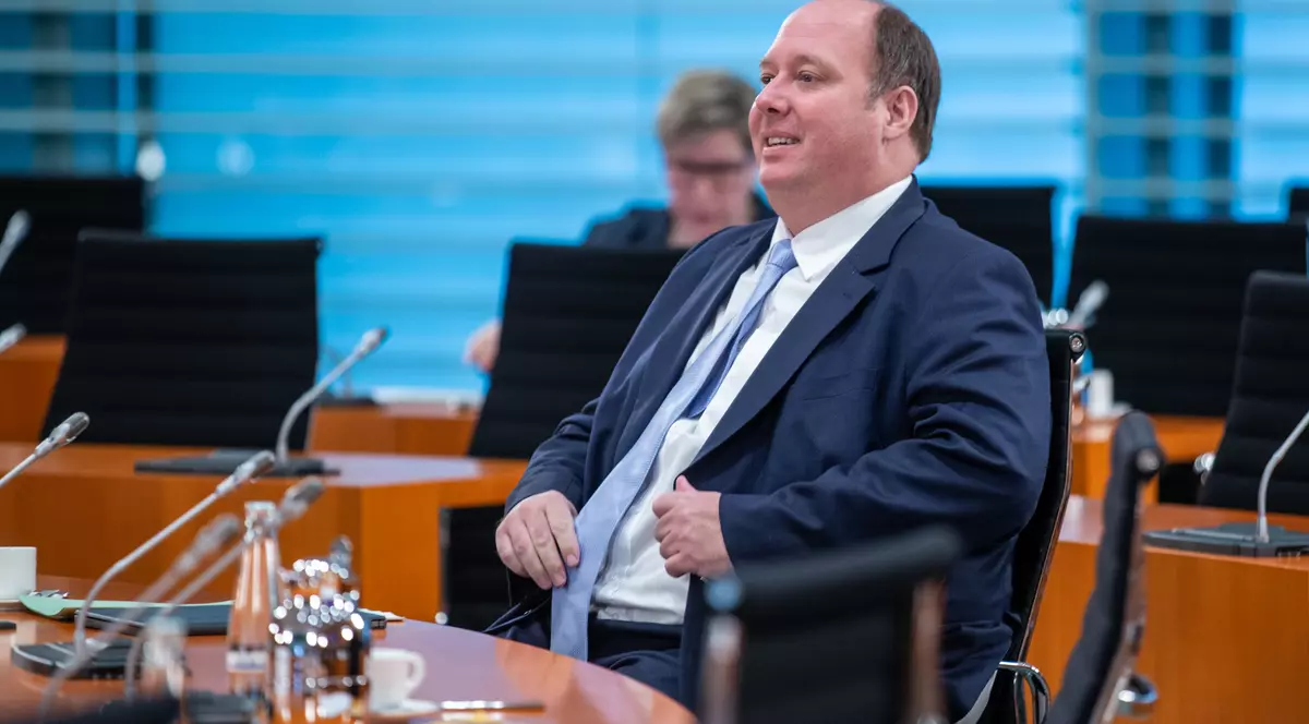 Aplicația germană anti-coronavirus este net superioară concurenței, susține șeful de cabinet al Angelei Merkel