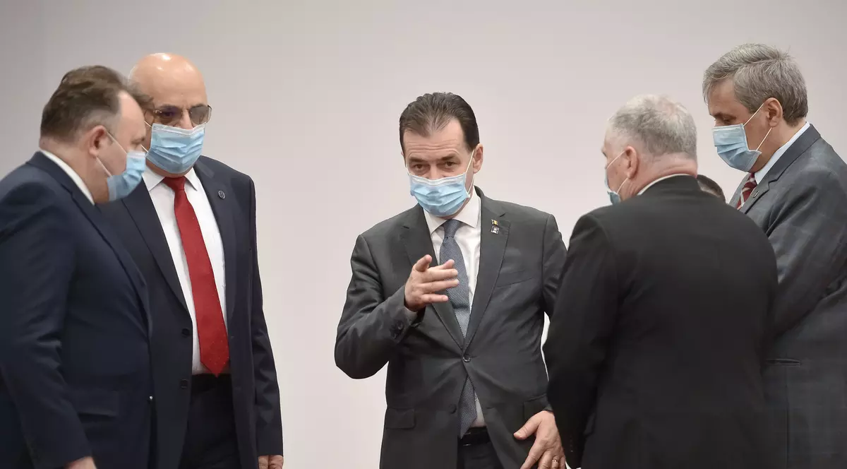 Cum ne-o fi norocul. Și dacă premierul ar fi băut, mâncat și fumat toată ziua în birou, tot avea timp în weekend să pregătească prelungirea stării de alertă