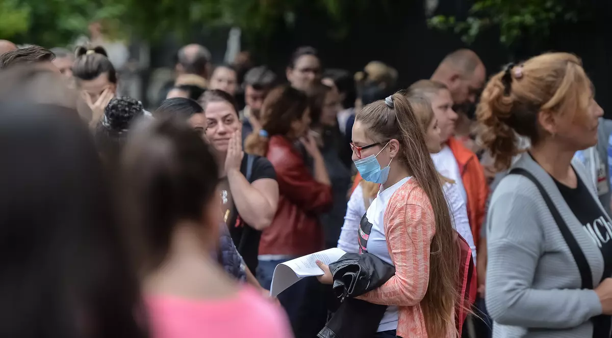 Peste 200 de elevi susțin astăzi proba la matematică din sesiunea specială de evaluare națională