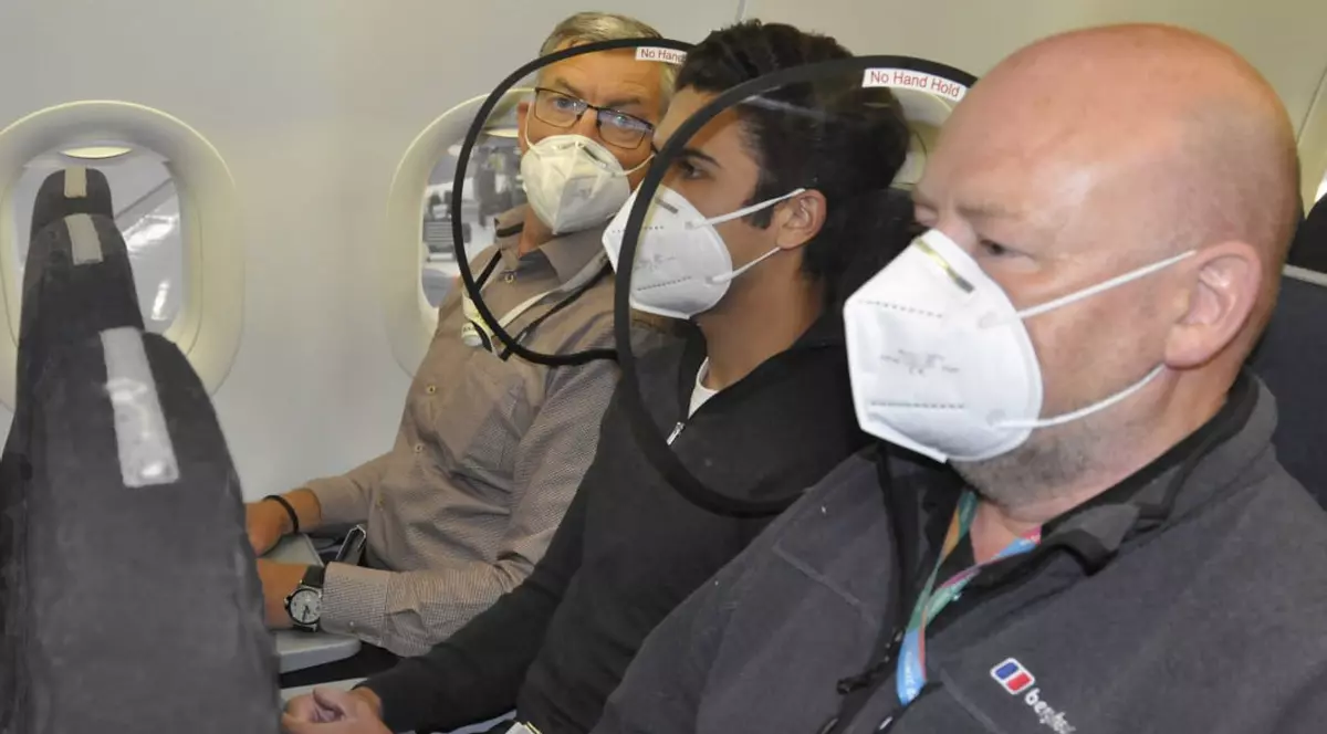 Cum arată panoul pentru limitarea răspândirii virusului în avioane FOTO: RAS Completions