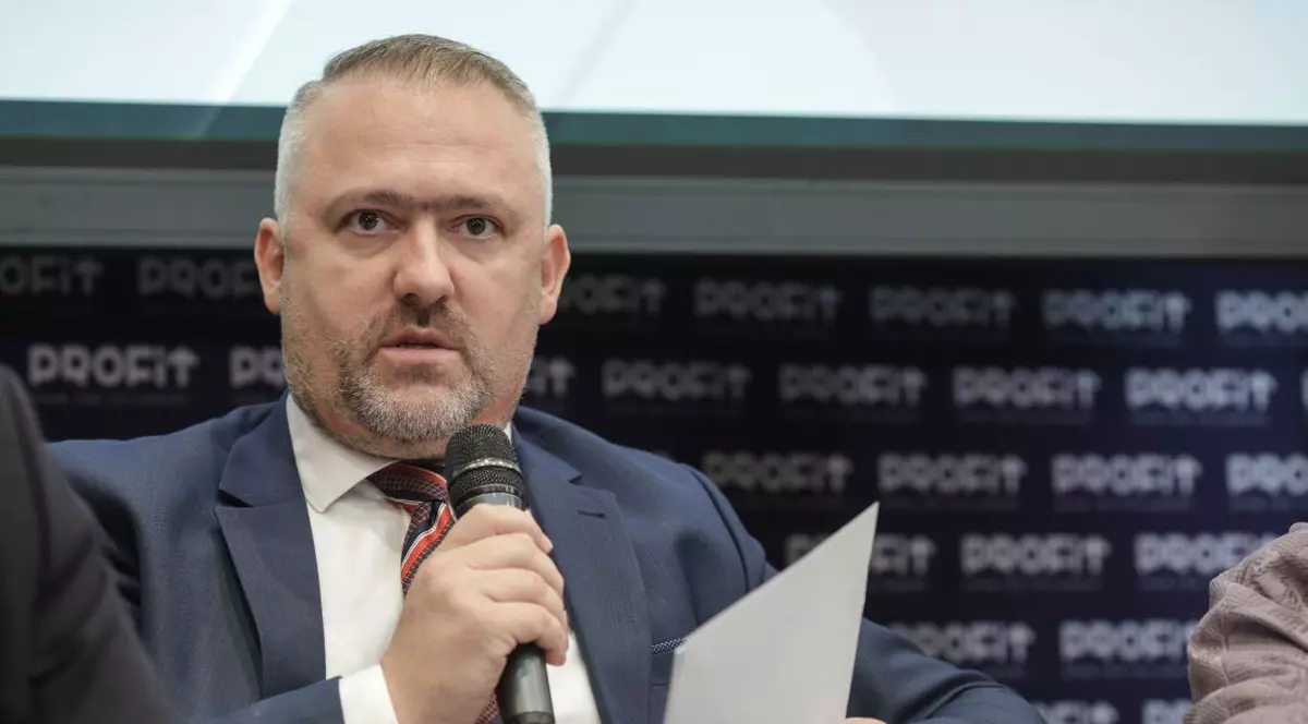 Directorul Unifarm Adrian Ionel a fost suspendat din funcție, după ce DNA l-a acuzat că a luat mită 760.000 de euro