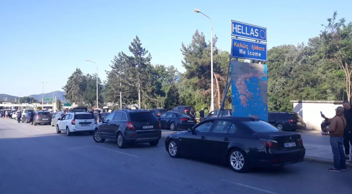 UPDATE | De ce au fost blocați turiștii români care au plecat în vacanță în Grecia, la granița de la Kulata. MAE: Situația a fost remediată