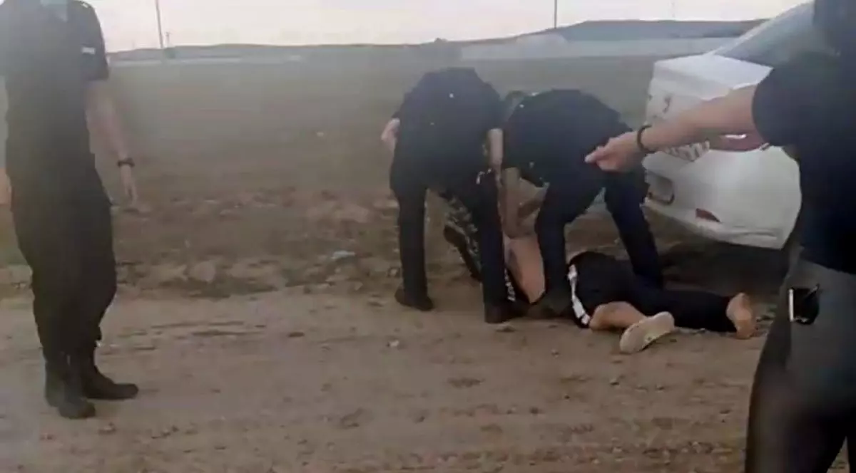 Intervenție brutală în Tulcea: un căruțaș a fost pus la pământ și bătut de poliţişti şi jandarmi