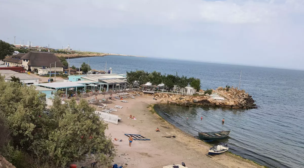 Primarul din Agigea, trimis în judecată de DNA după ce a luat abuziv un teren de la "Pescăria lui Matei", care a ajuns apoi la firma ginerelui său