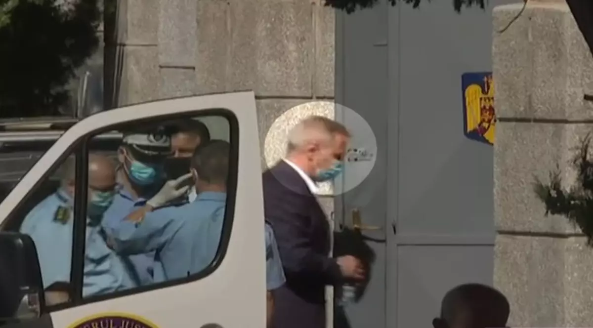 Liviu Dragnea la sosirea la DNA. Captură: Digi24