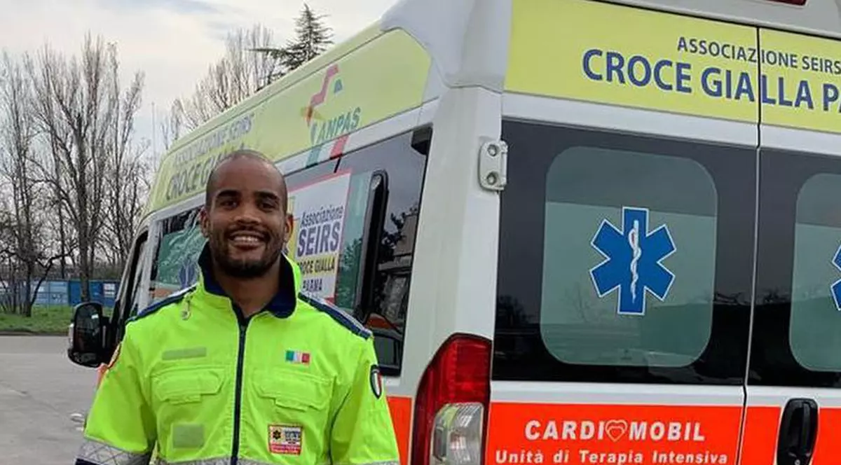 Rugbystul italian Maxime Mbanda, ambulanţier voluntar în timpul pandemiei, decorat cu Ordinul de Merit