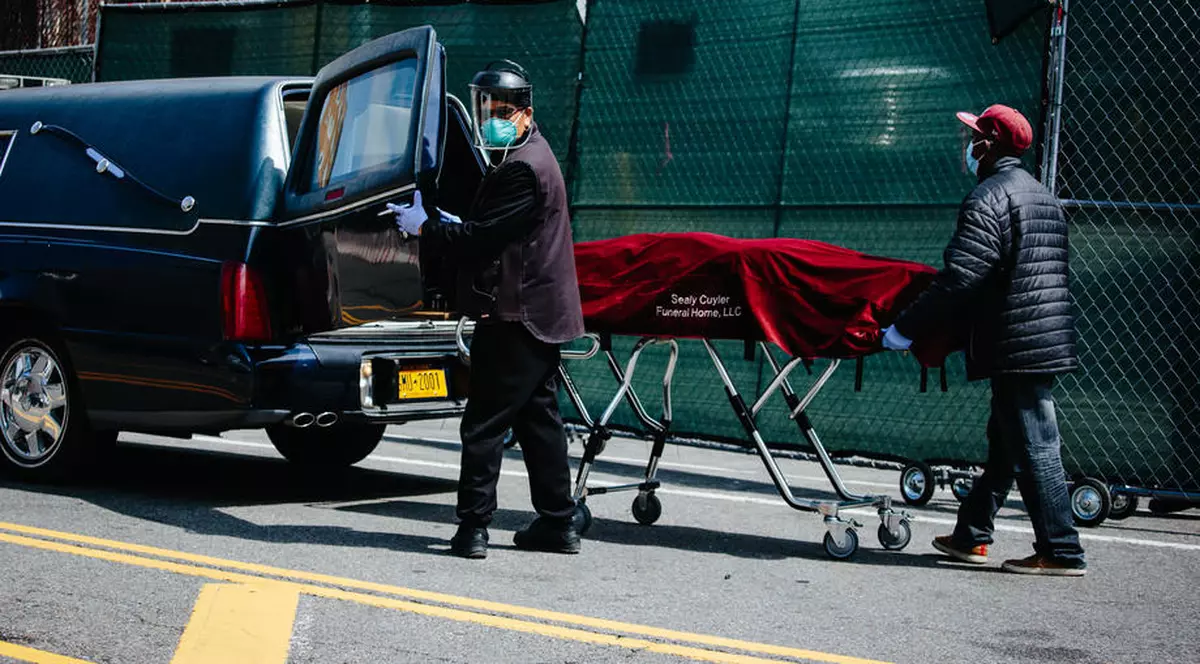 Gafă de proporții în SUA. Peste un milion de decedați au primit stimulente financiare de la stat