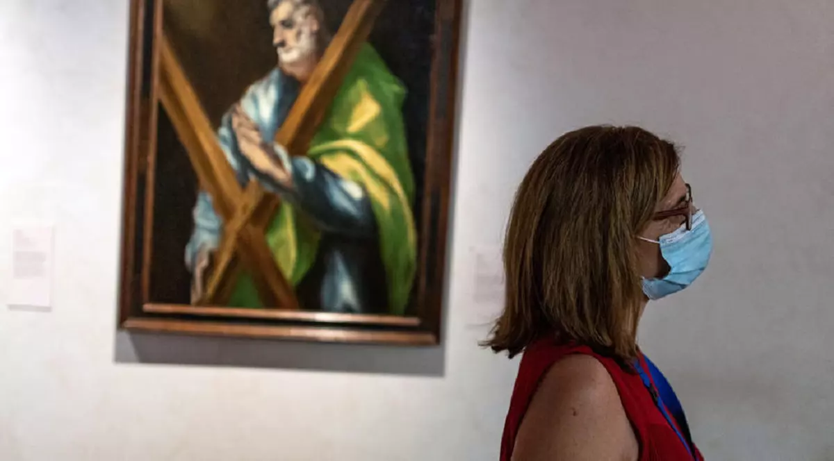 Masca de protecţie rămâne obligatorie în Spania, până când COVID-19 va fi “învins definitiv”