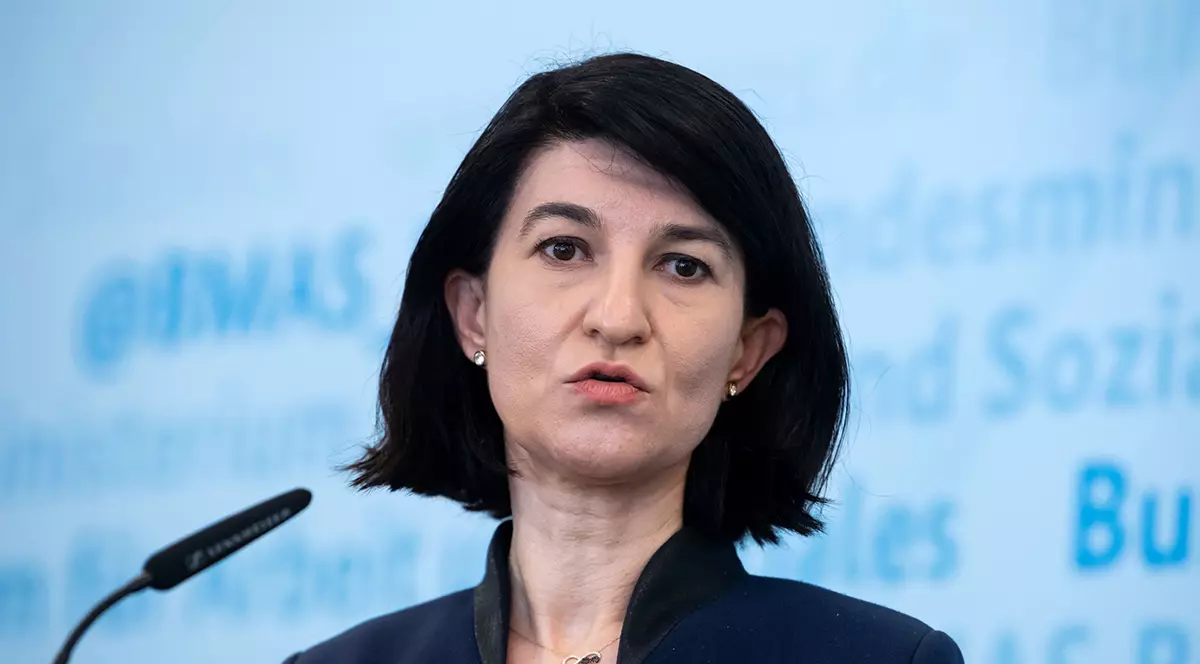 Ministrul muncii: Numărul angajaţilor activi a scăzut doar cu 640 faţă de ianuarie