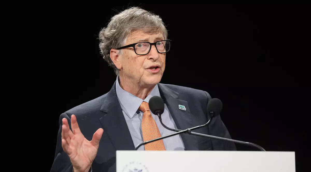 Bill Gates i-a numit ”proști” pe cei care propagă teorii legate de vaccinul pe care l-ar folosi pentru implantarea de microcipuri