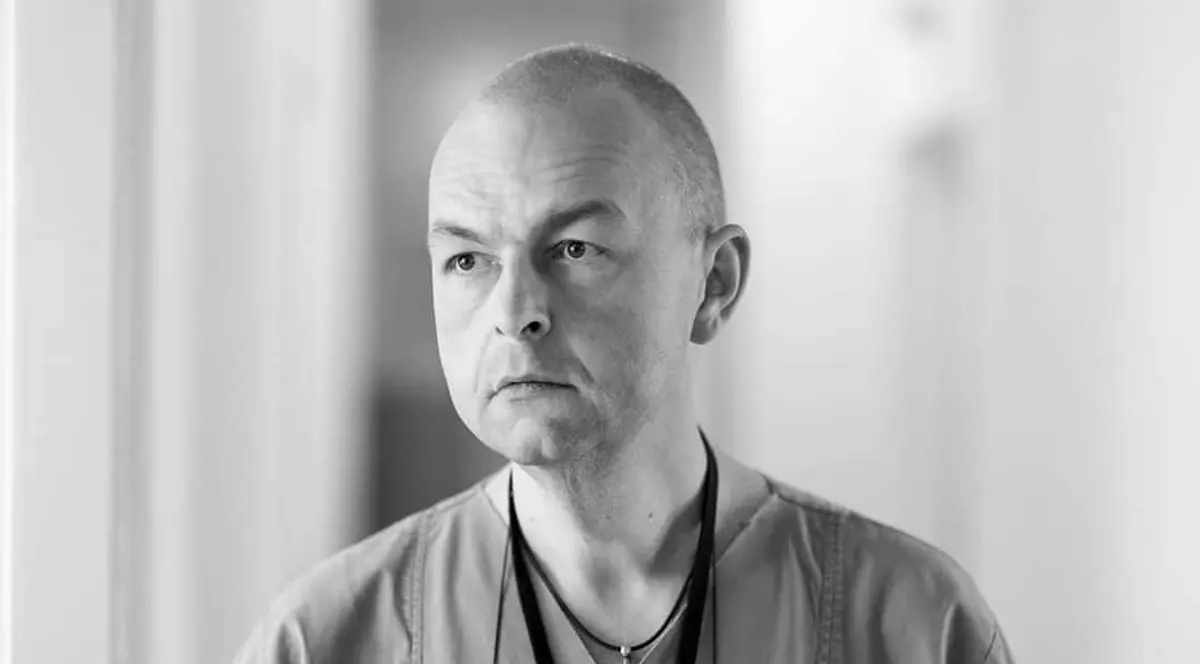 Senator PSD, despre bolnavul COVID-19 asimptomatic: “Dacă stă cuminte acasă cu mască pe botic și face duș în cadă și dezinfectează cu clor, este suficient”