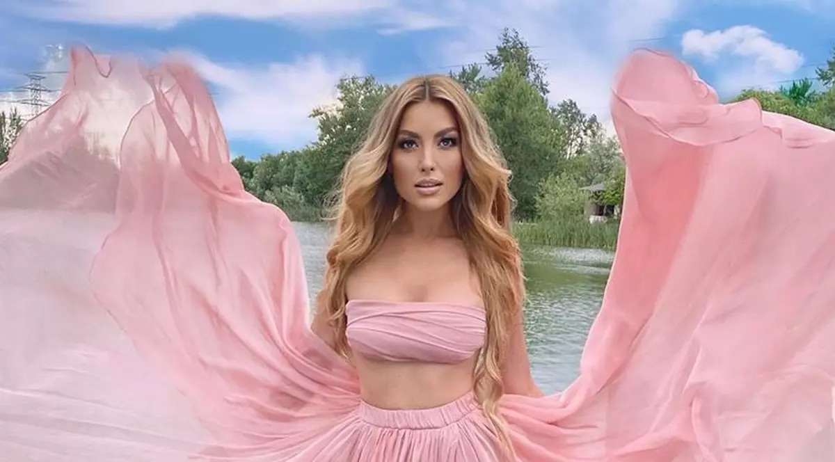 Elena Gheorghe își serbează astăzi fiica. Amelie a împlinit 3 ani. „Dorințele spuse din suflet sunt auzite și se împlinesc”