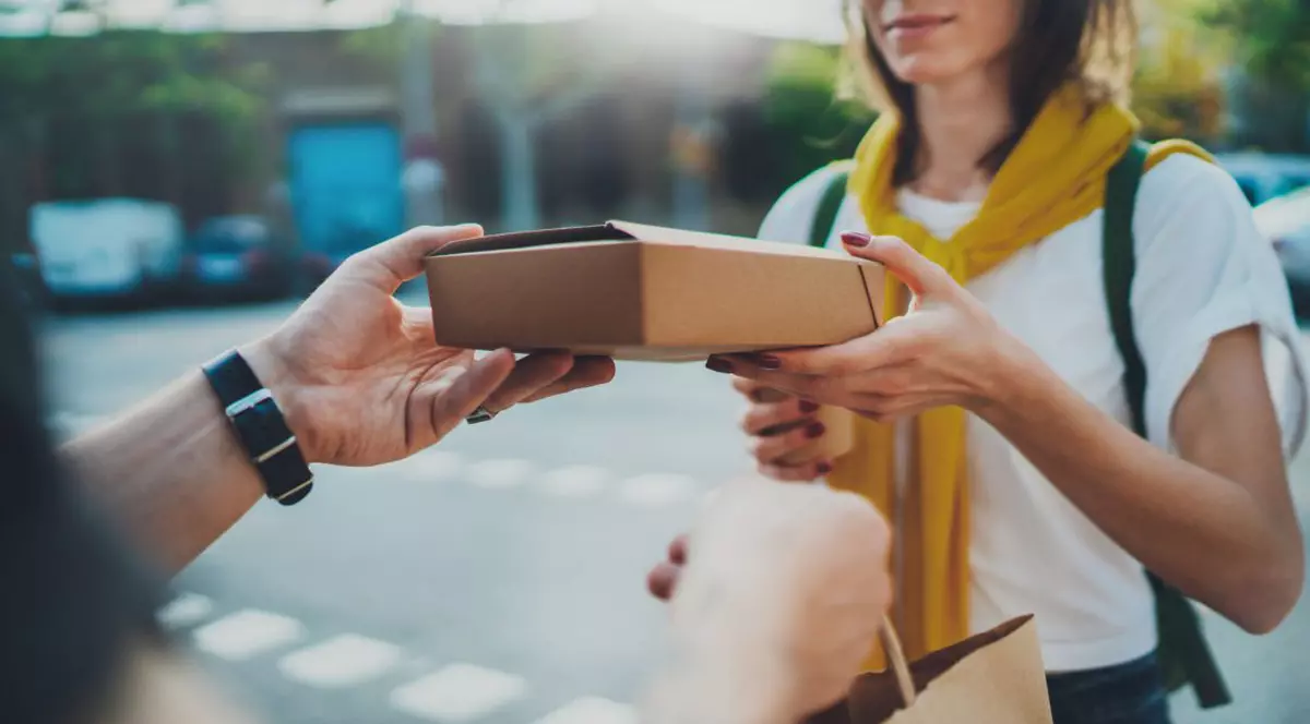 curier pachet | Foto: 123fr