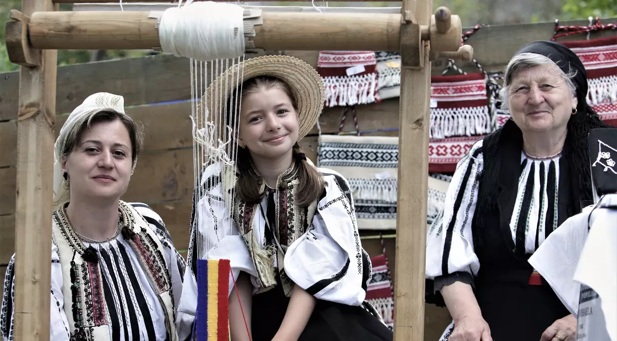 Start la dansuri, muzică, tradiții și voie bună în Sibiu