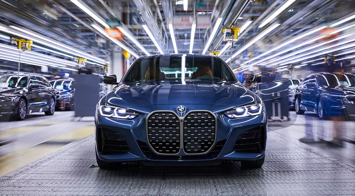 Producătorii auto încep să ceară abonamente proprietarilor de autoturisme pentru funcții pe care mașinile deja le au incluse