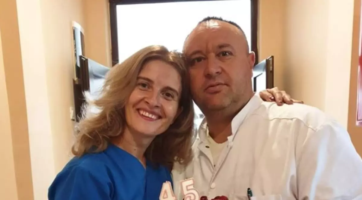 Povestea dramatică a asistentului medical, care a murit la 45 de ani de o formă severă de COVID-19. Mesajul colegilor: "Auzi, covide, te urăsc!"