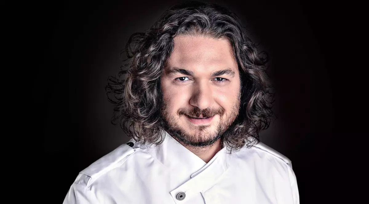 Chef Florin Dumitrescu câștiga de trei ori mai bine decât mama lui, în adolescență. “La 17 ani lucram în două restaurante și făceam și școala de bucătari”