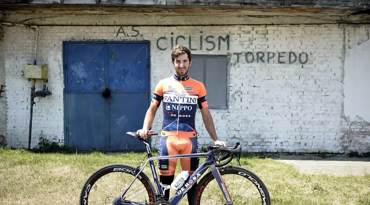 Cum se pregătește ciclistul Eduard Grosu de prima competiție de la începutul pandemiei. “Mi-e mai frică de șoferii de pe șosea decât de coronavirus”