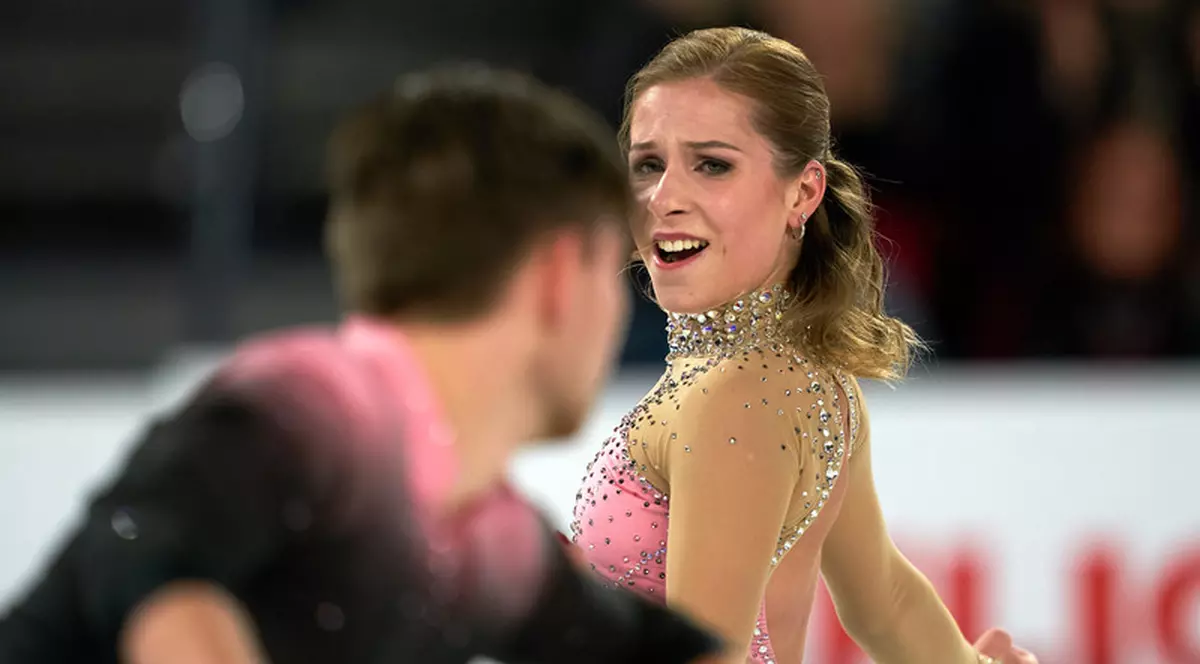 O patinatoare olimpică din Rusia a murit la 20 de ani, după ce a căzut de la fereastră