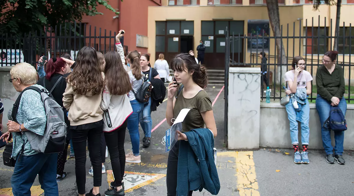 Consiliul Național al Elevilor solicită Ministerului Educației urgentarea publicării planului de reluare a cursurilor