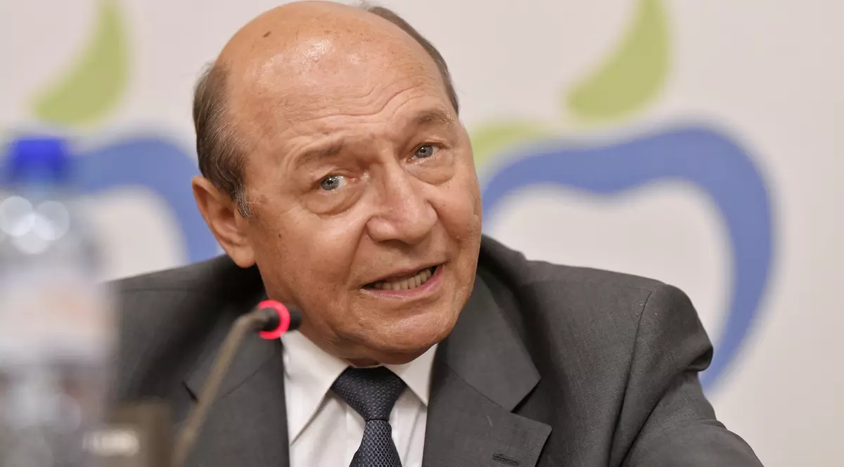 Traian Băsescu vrea să intre în cursa pentru Primăria Capitalei: ”Să aibă în vedere și candidatura mea”