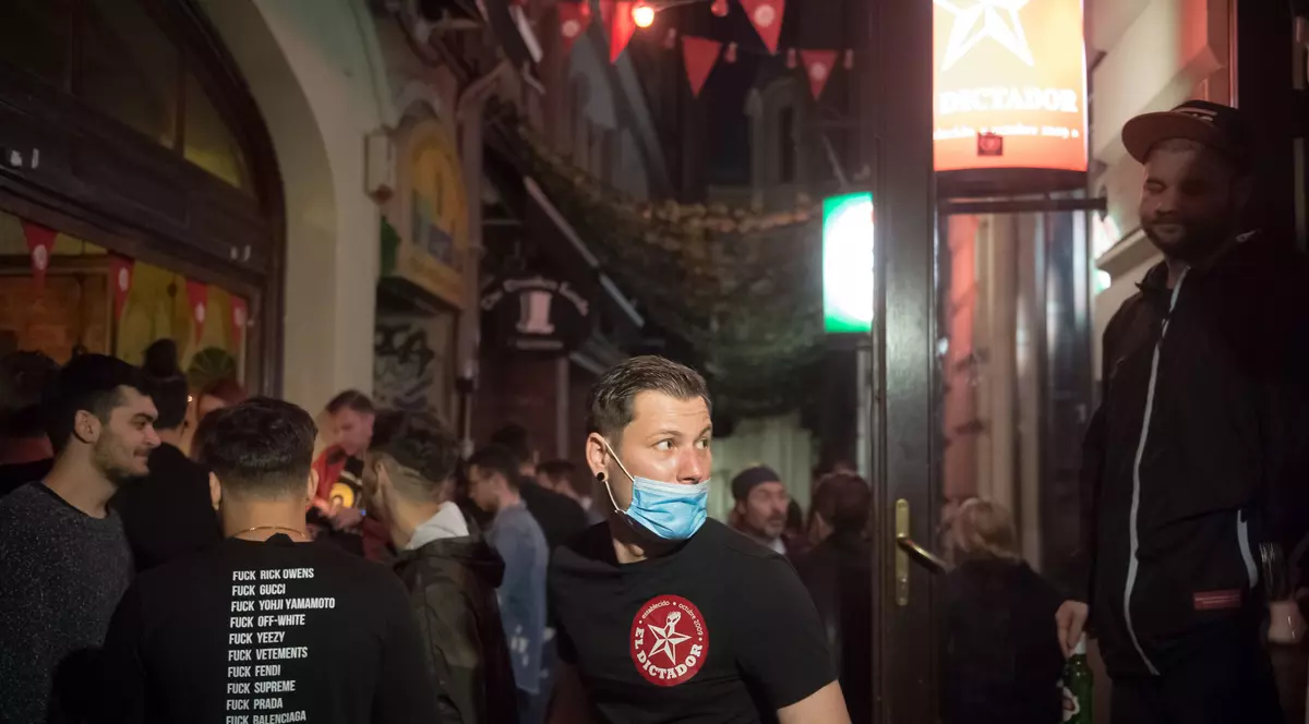 BUCURESTI- CENTRUL VECHI- REDESCHIDERE TERASE