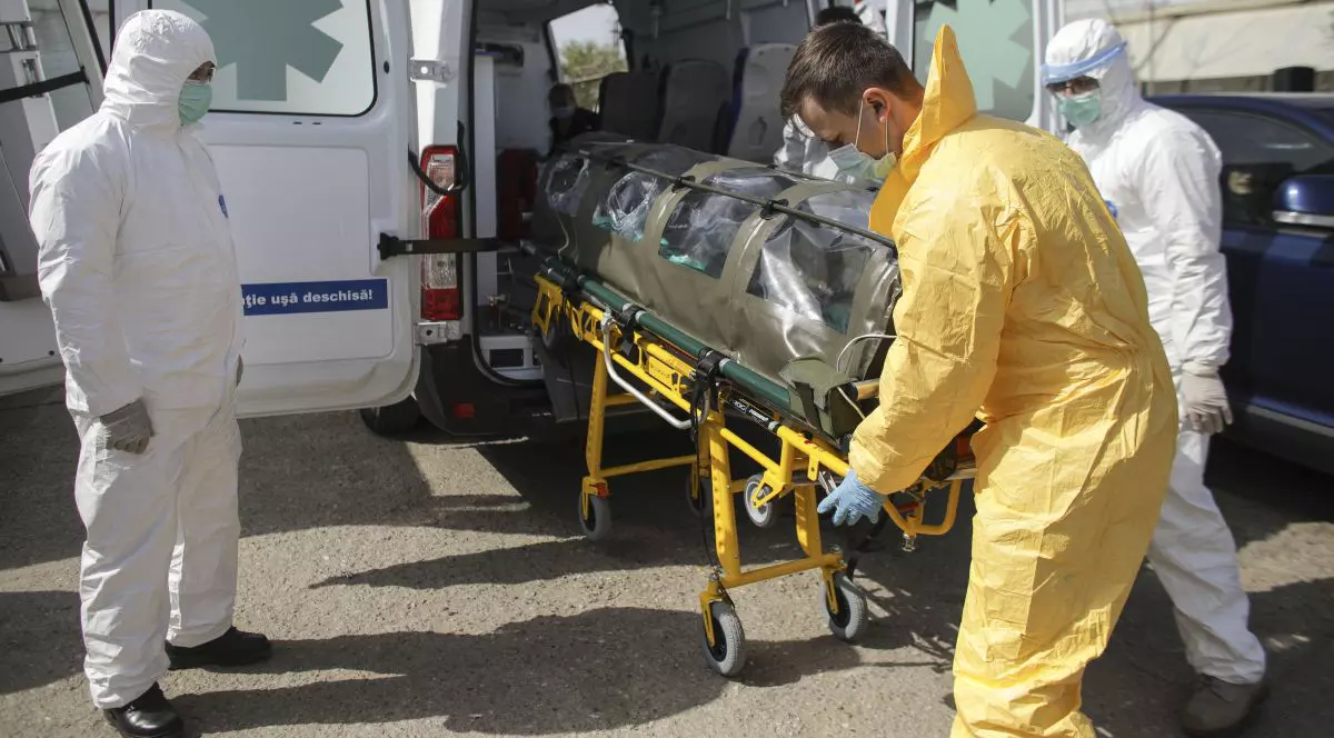 Un nou record al numărului de îmbolnăviri noi de COVID: 698 de cazuri în ultimele 24 de ore