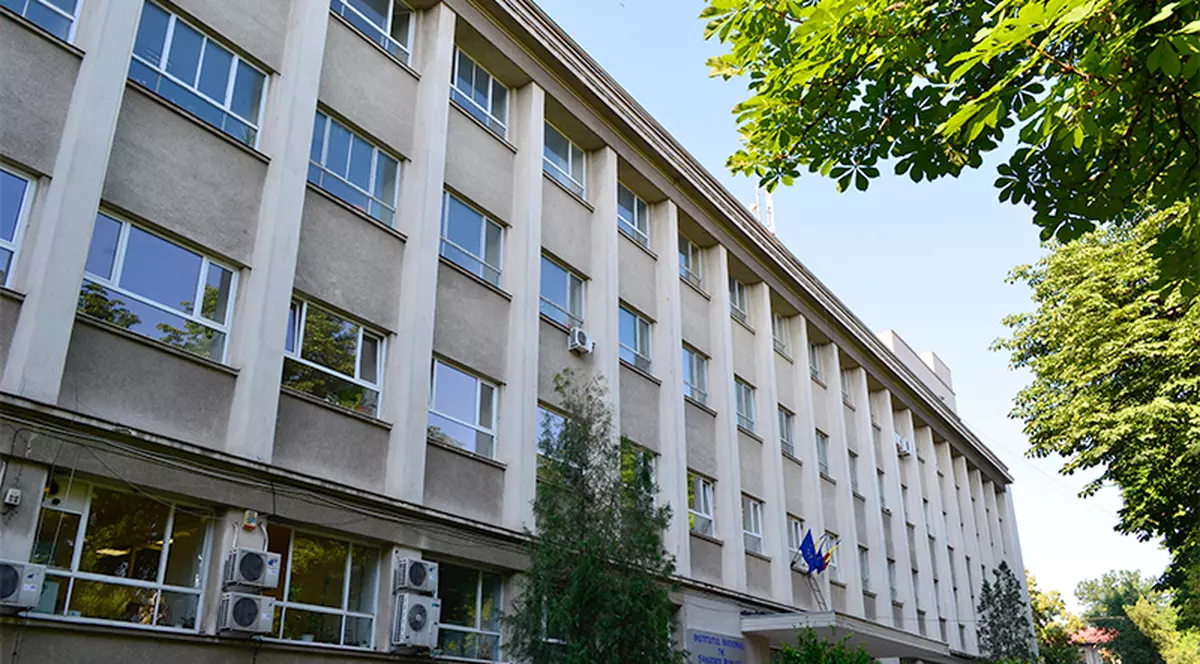 Apelul INSP pentru prevenirea răspândirii coronavirusului, după ce s-a trecut de pragul de 1.000 de noi îmbolnăviri zilnice