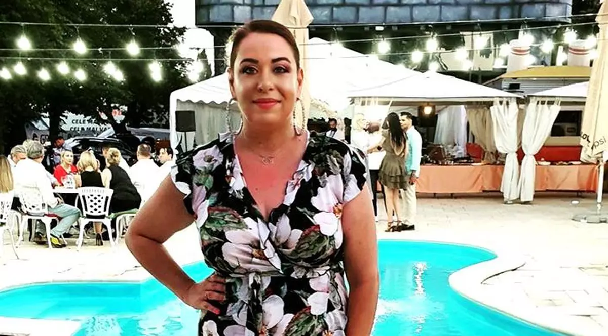Oana Roman a slăbit mult, iar acum și-a făcut o intervenție estetică la nivelul feței. Cum arată vedeta. “Este forma finală”