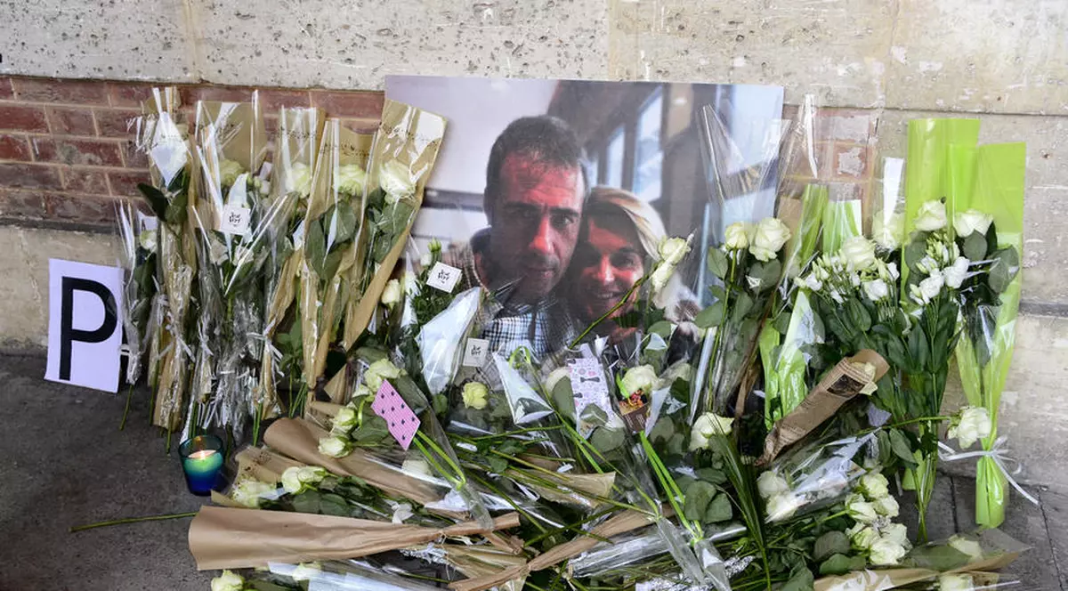 Cazul care a șocat Franța: un șofer de autobuz a fost ucis în bătaie de mai mulți pasageri cărora le-a cerut să poarte mască de protecție