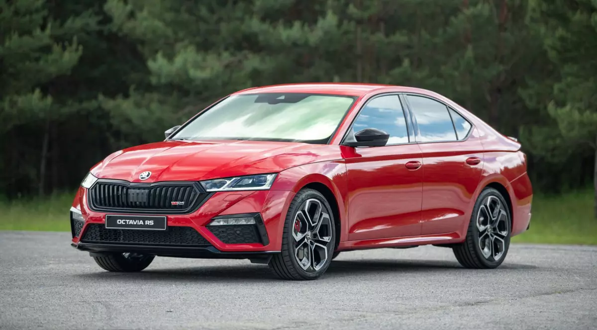 Două noi motoare disponibile pentru Skoda Octavia RS