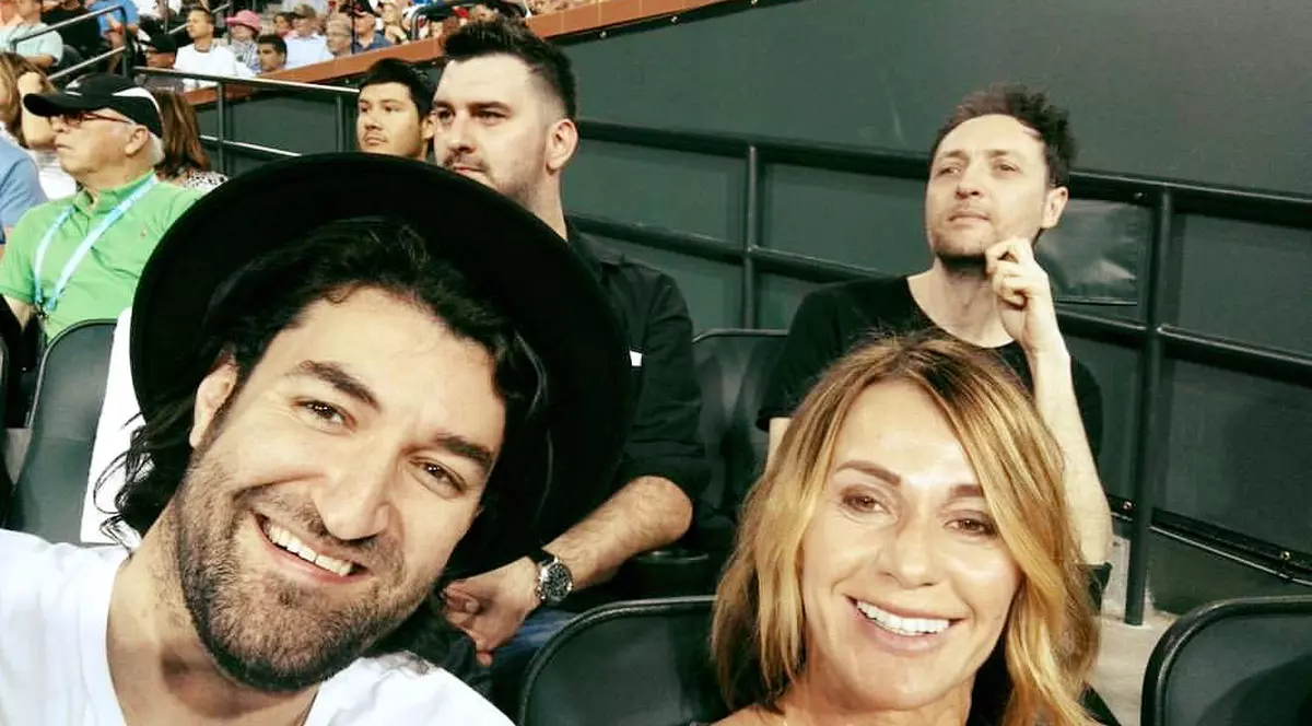 Smiley, șocat că l-a recunoscut Nadia Comăneci. “Eram la un meci al Simonei Halep și a vrut să facă o poză cu mine”