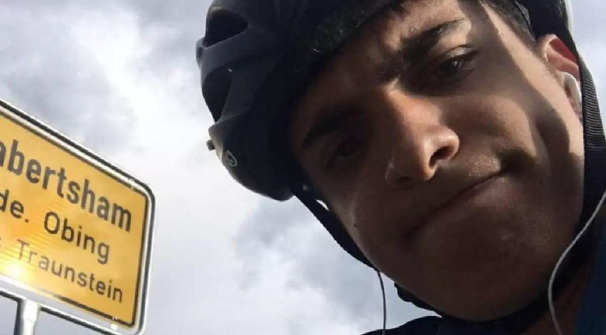 Blocat în Scoția de pandemie, un student grec a pedalat 3.500 de kilometri până acasă. În cât timp a ajuns