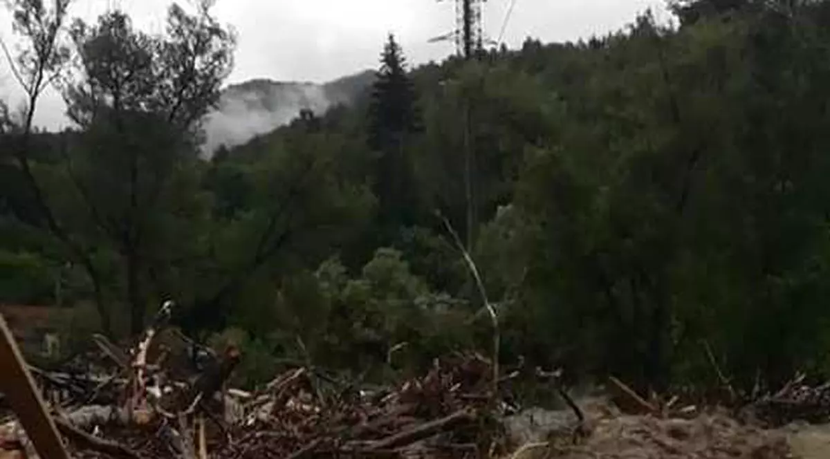 Cod portocaliu de vijelii, ploi torențiale și grindină până miercuri seară. Ce județe vor fi afectate