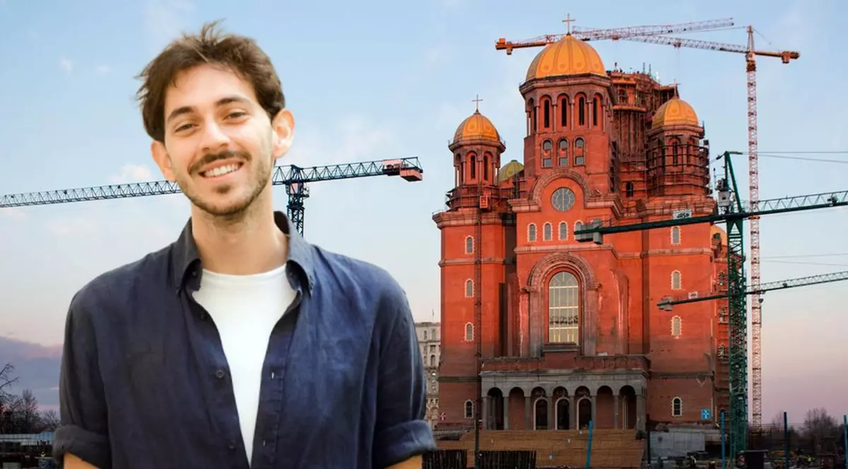 Un italian și-a dat doctoratul în Catedrala Mântuirii Neamului: „Titu Maiorescu și Spiru Haret au considerat că banii trebuie să fie folosiți pentru construcția școlilor”