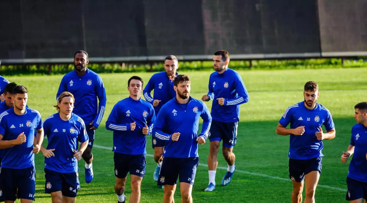 Scandal înainte de meciul CFR Cluj - Dinamo Zagreb. Croații au făcut plângere la UEFA din cauză că n-au fost lăsați să doarmă