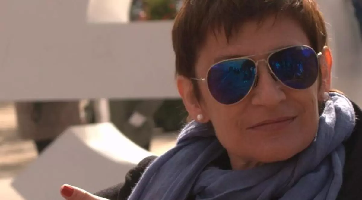 O jurnalistă dezvăluie experienţa ca suspect de COVID-19: “Oamenii aceştia din spitale merită mult mai mult respect decât parcă ne prefacem că le oferim”