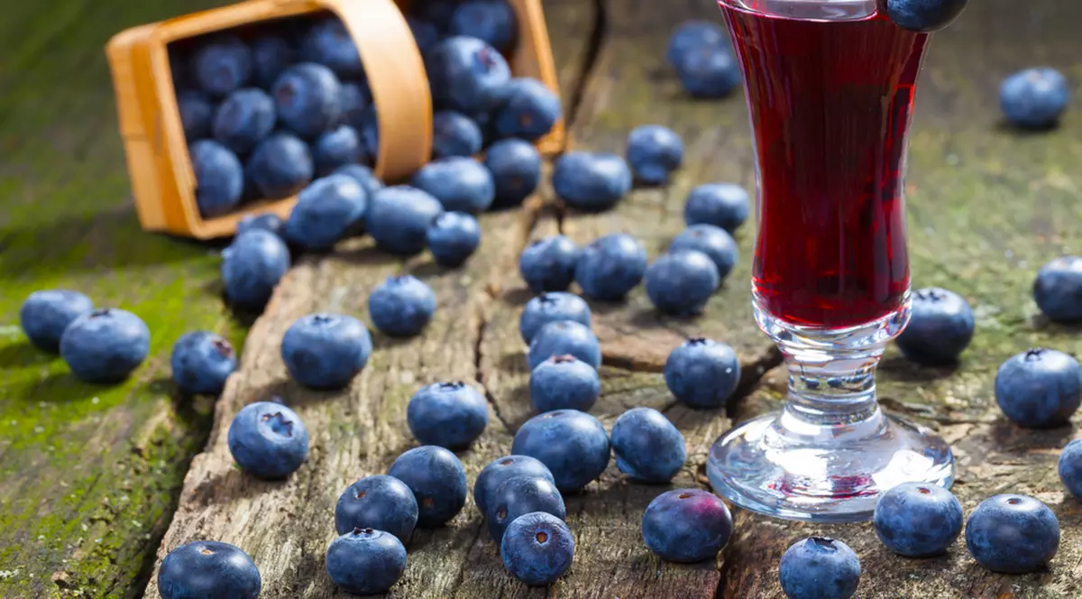 Afinată de casă - cum se face cel mai bun lichior de afine