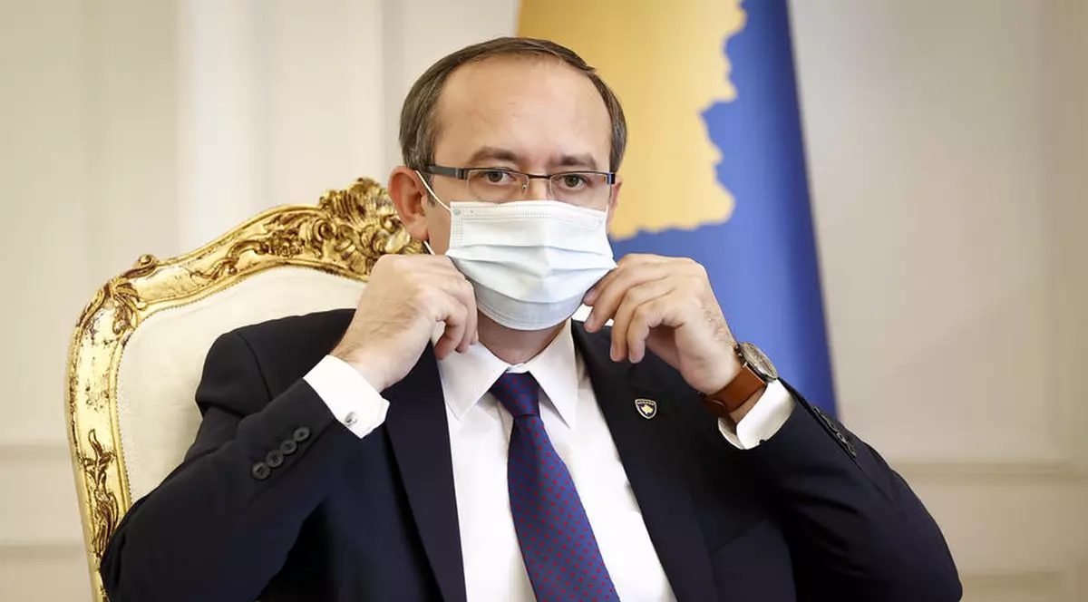 Prim-ministrul din Kosovo, testat pozitiv la COVID-19